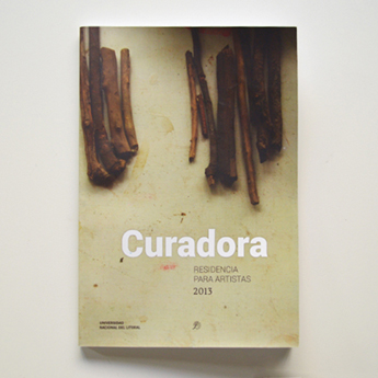 Curadora